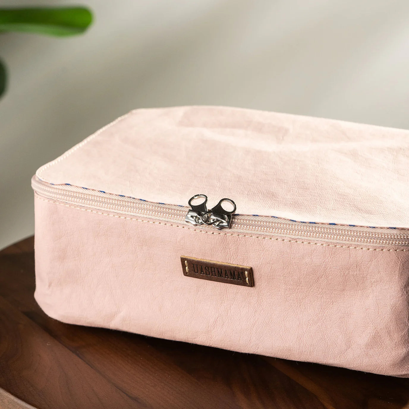 Medium Lipari Toiletry Case