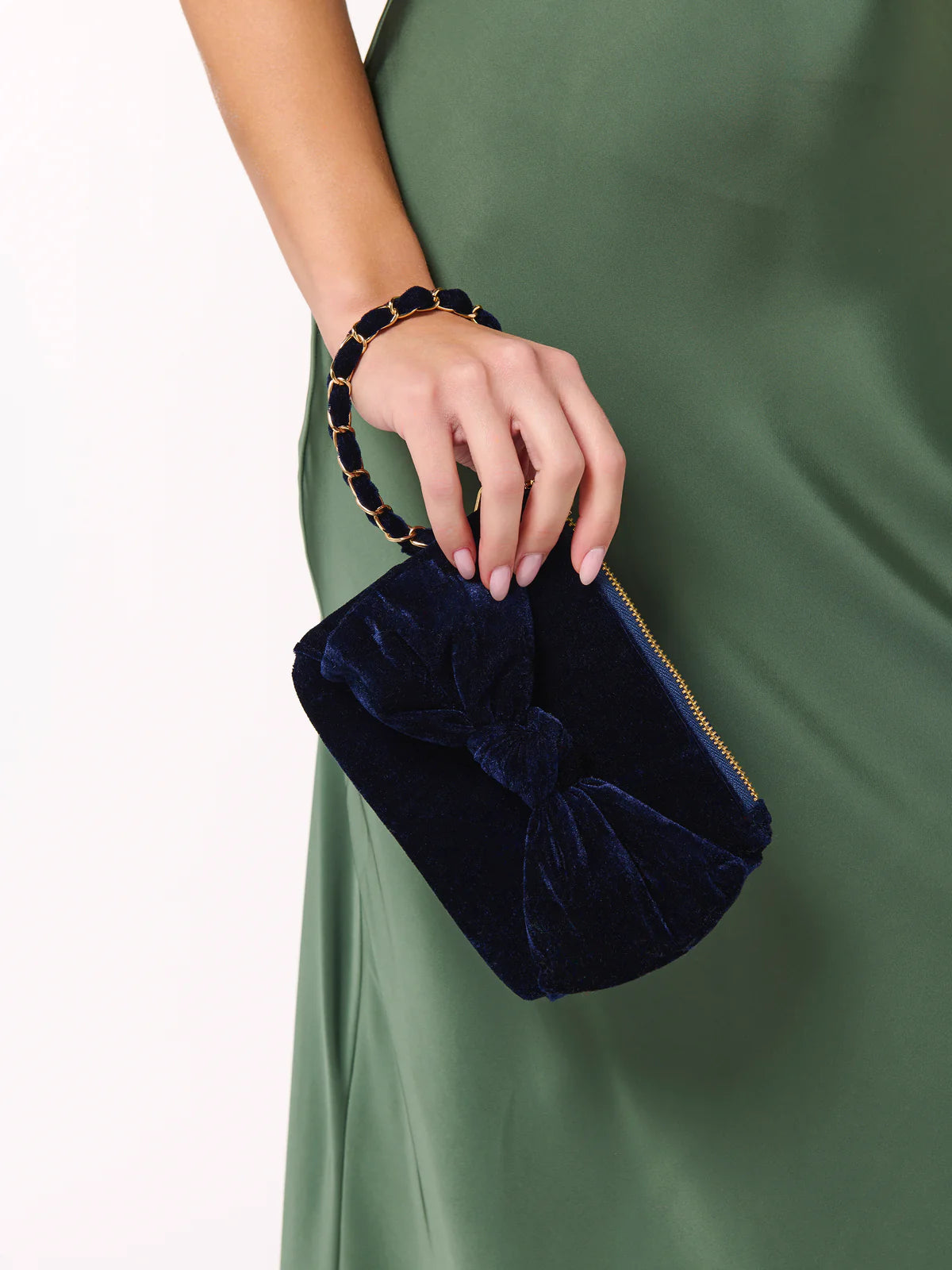 Bea Bow Wristlet