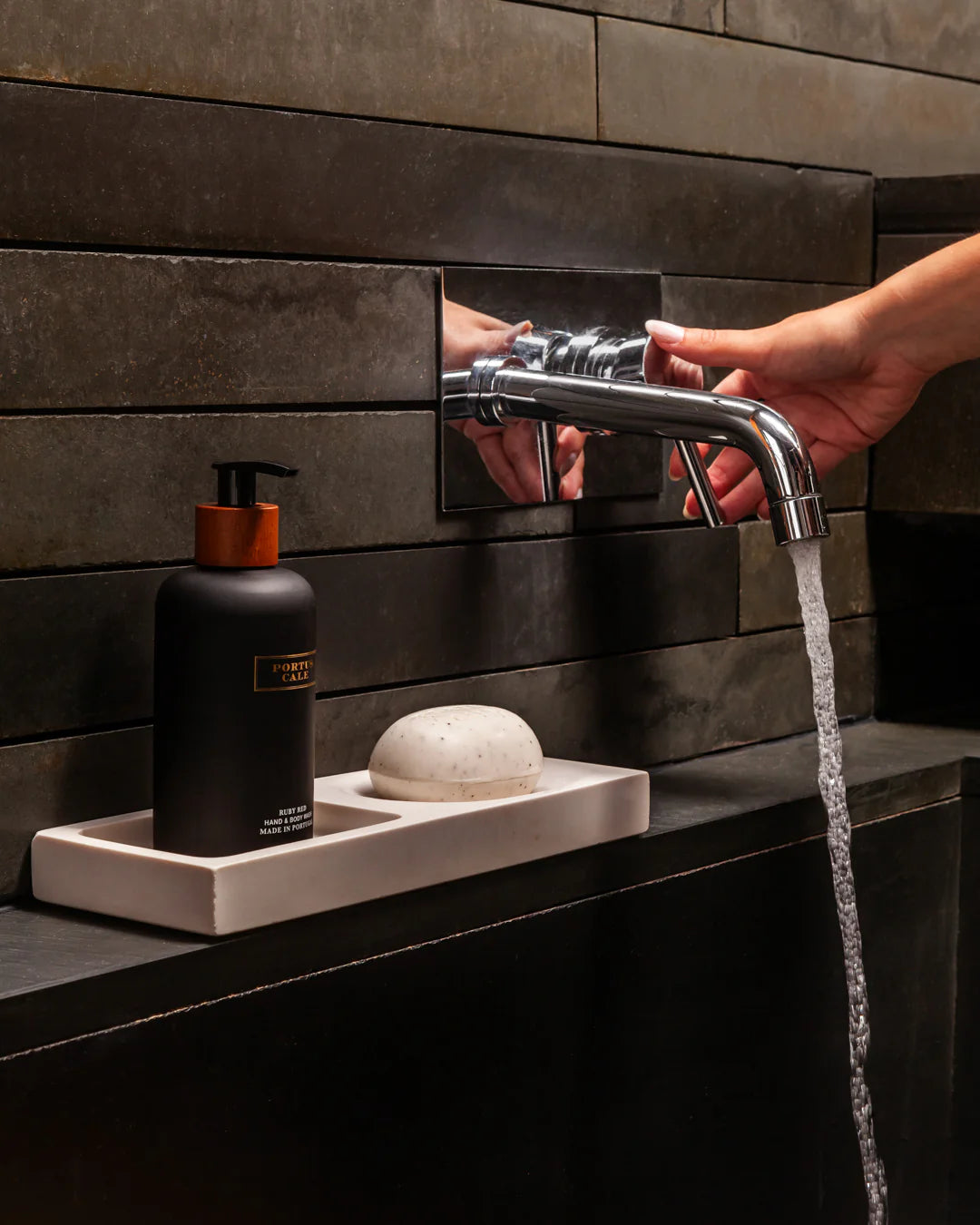 Ruby Red Portus Cale Hand & Body Wash