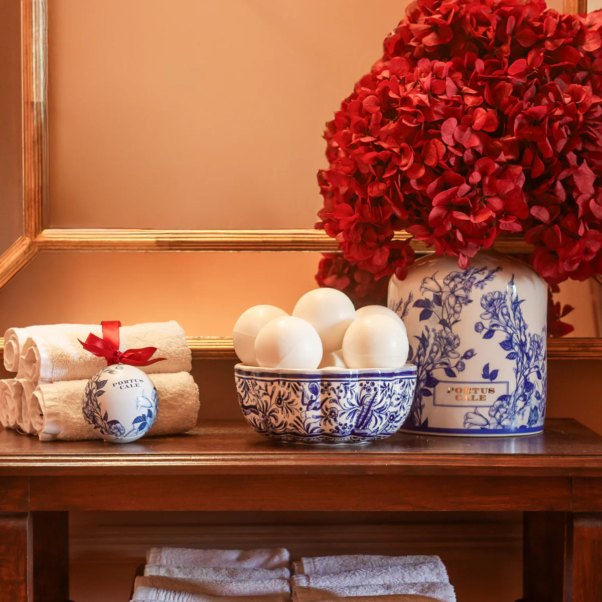 Portus Cale Holiday Baubles Soap Set