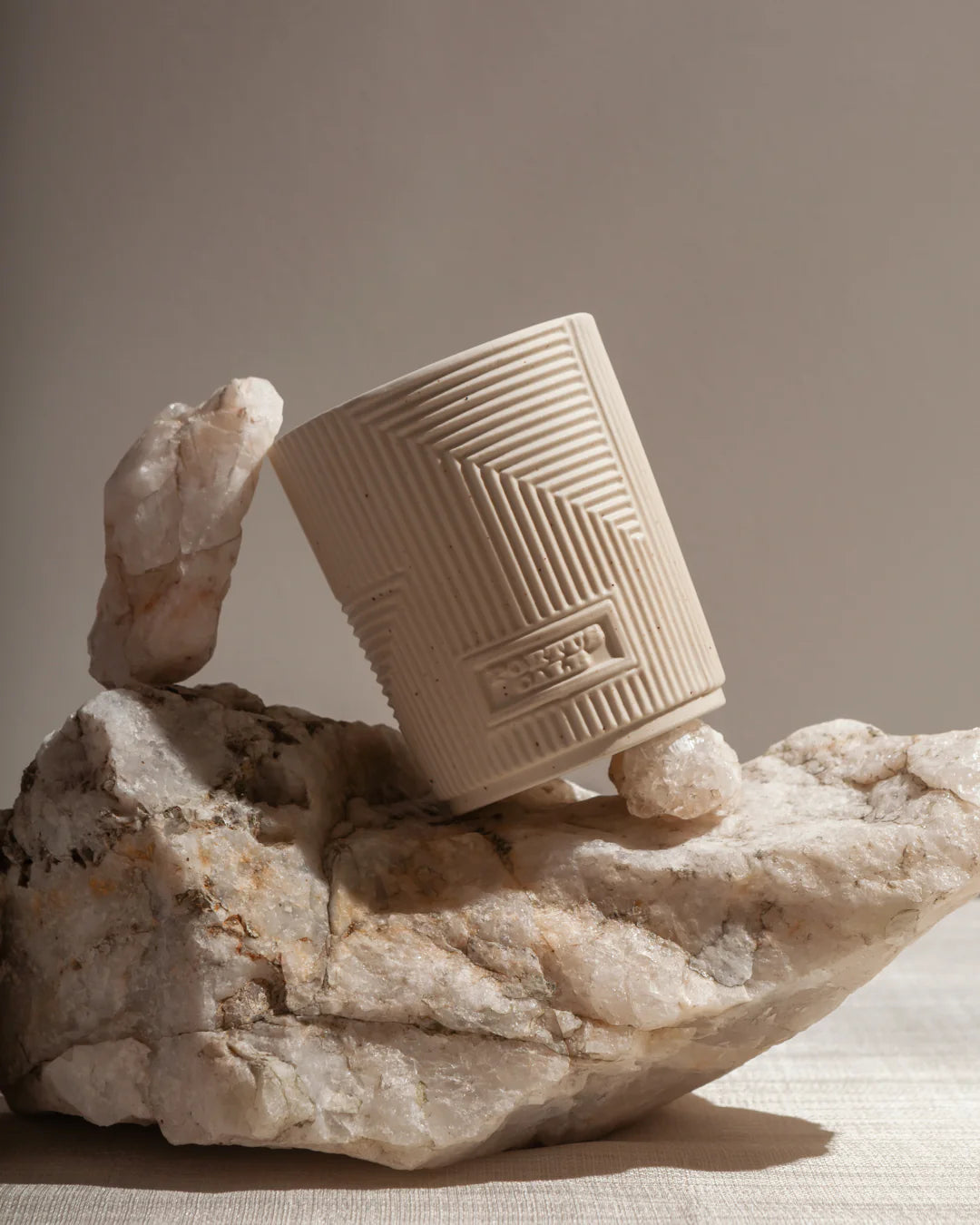 Hajjar Blanc Portus Cale Aromatic Candle
