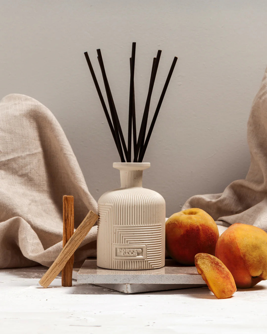 Hajjar Blanc Portus Cale Aromatic Diffuser