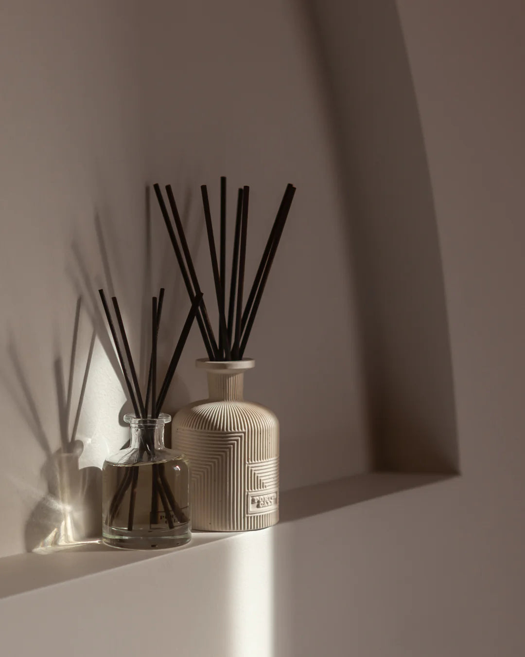 Hajjar Blanc Portus Cale Aromatic Diffuser