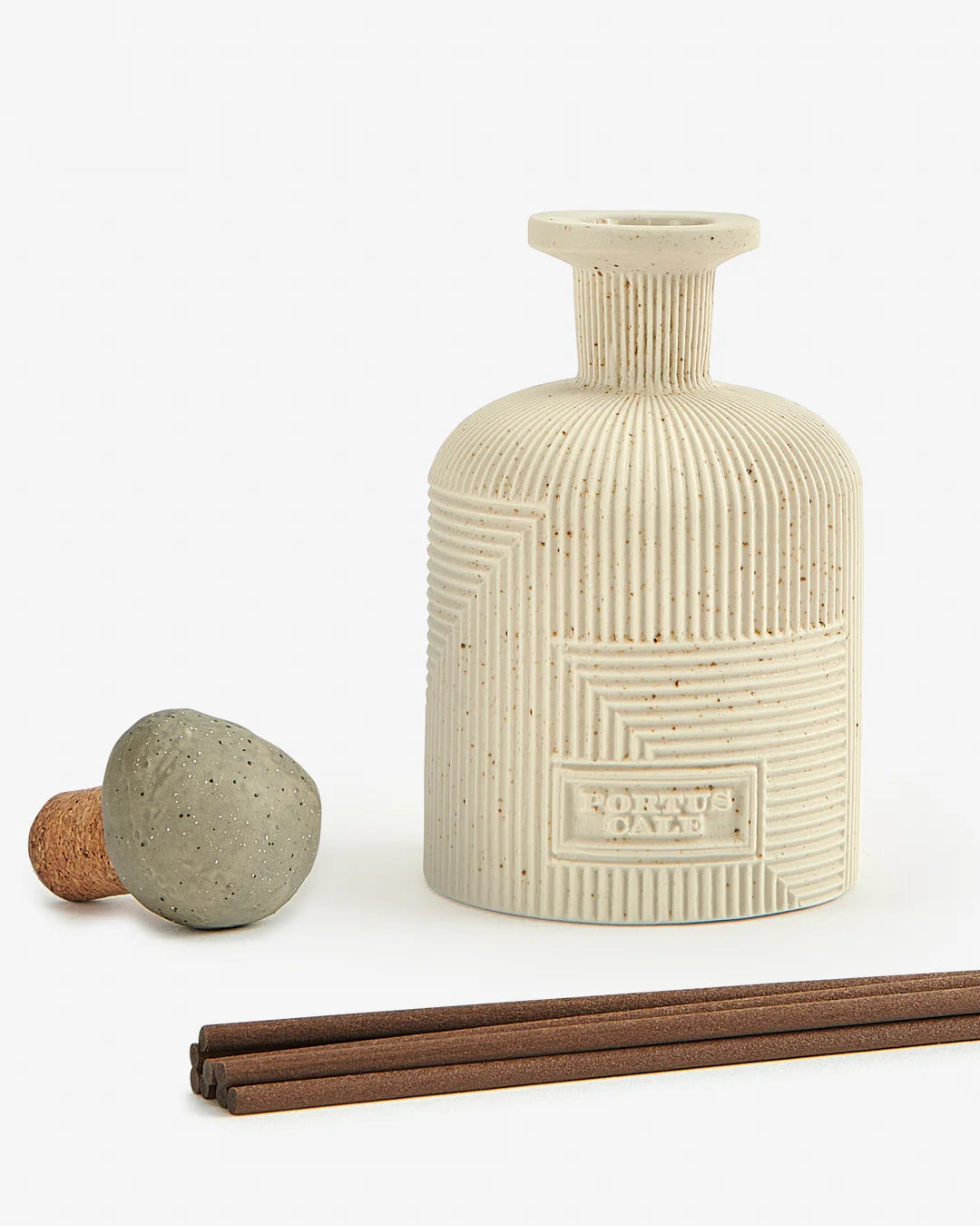 Hajjar Blanc Portus Cale Aromatic Diffuser