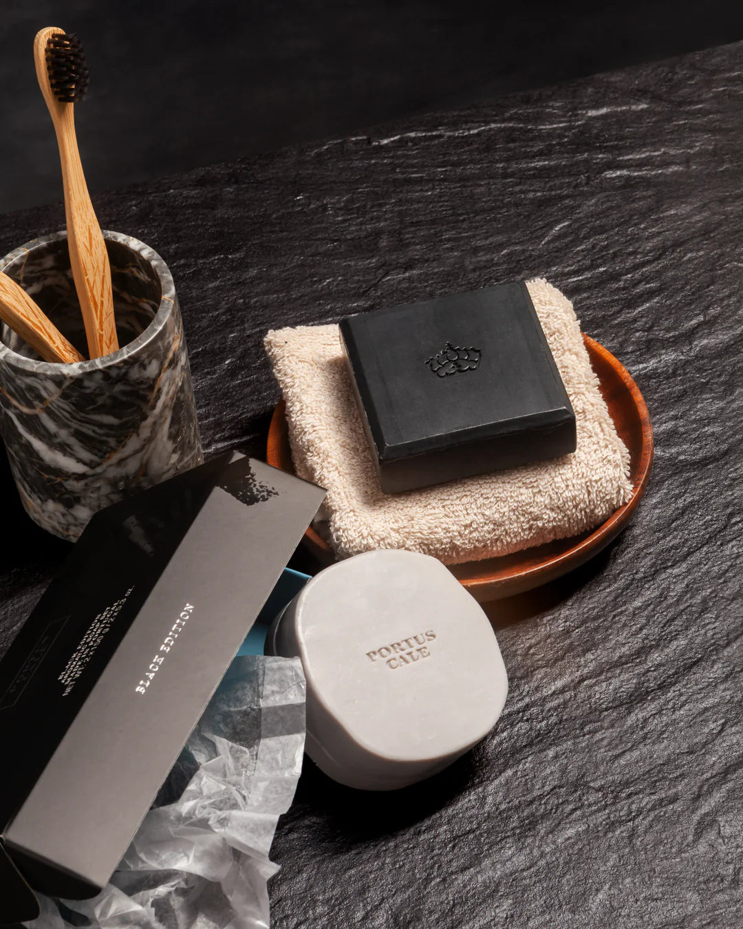 Black Edition Portus Cale Aromatic Soap Set