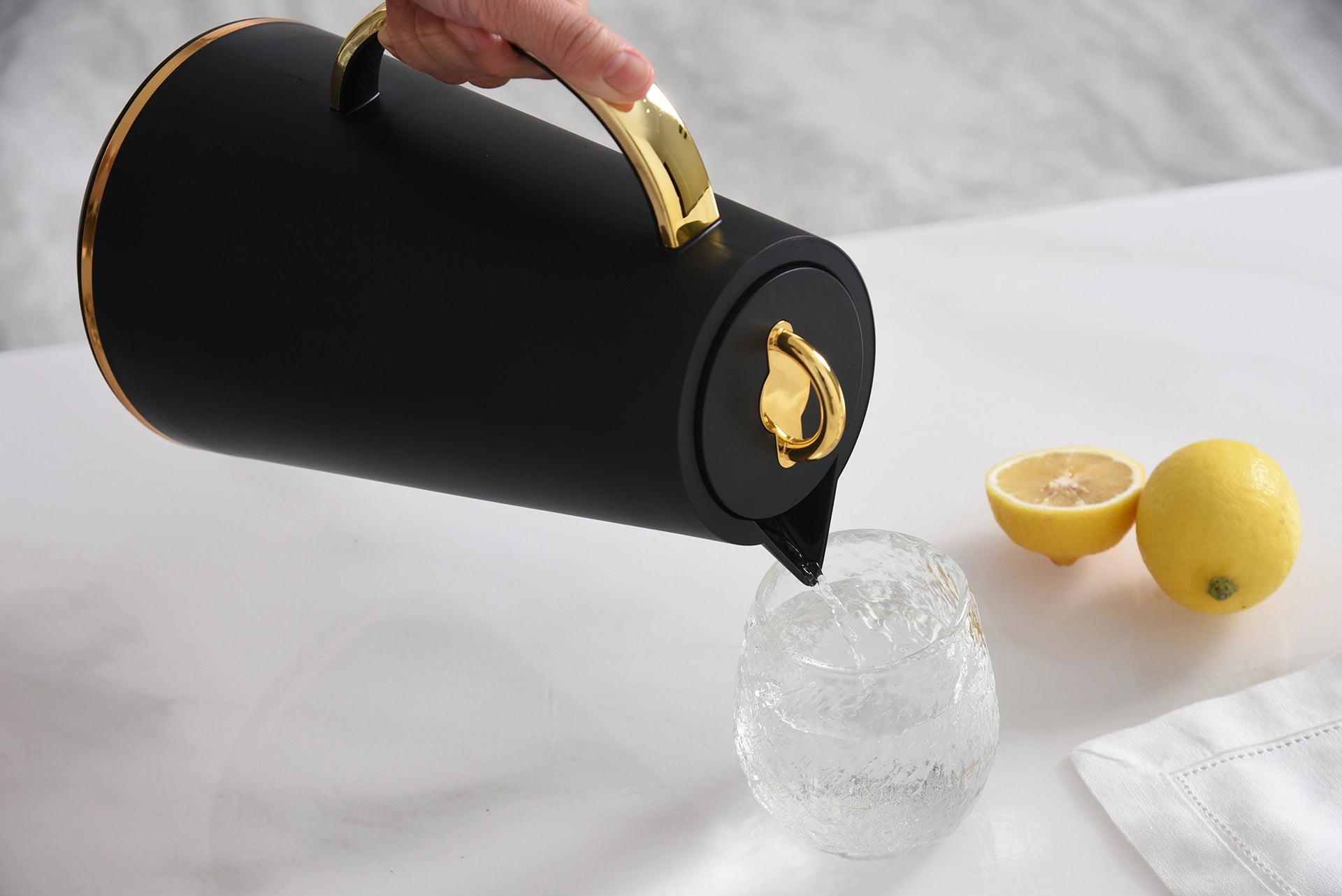 Black Classic Thermal Carafe