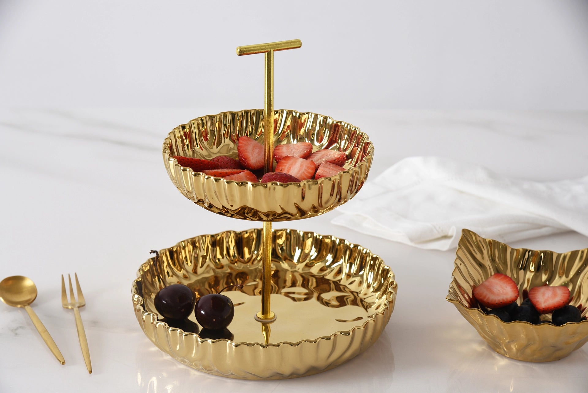 Mascali D'oro Small 2-Tier Stand