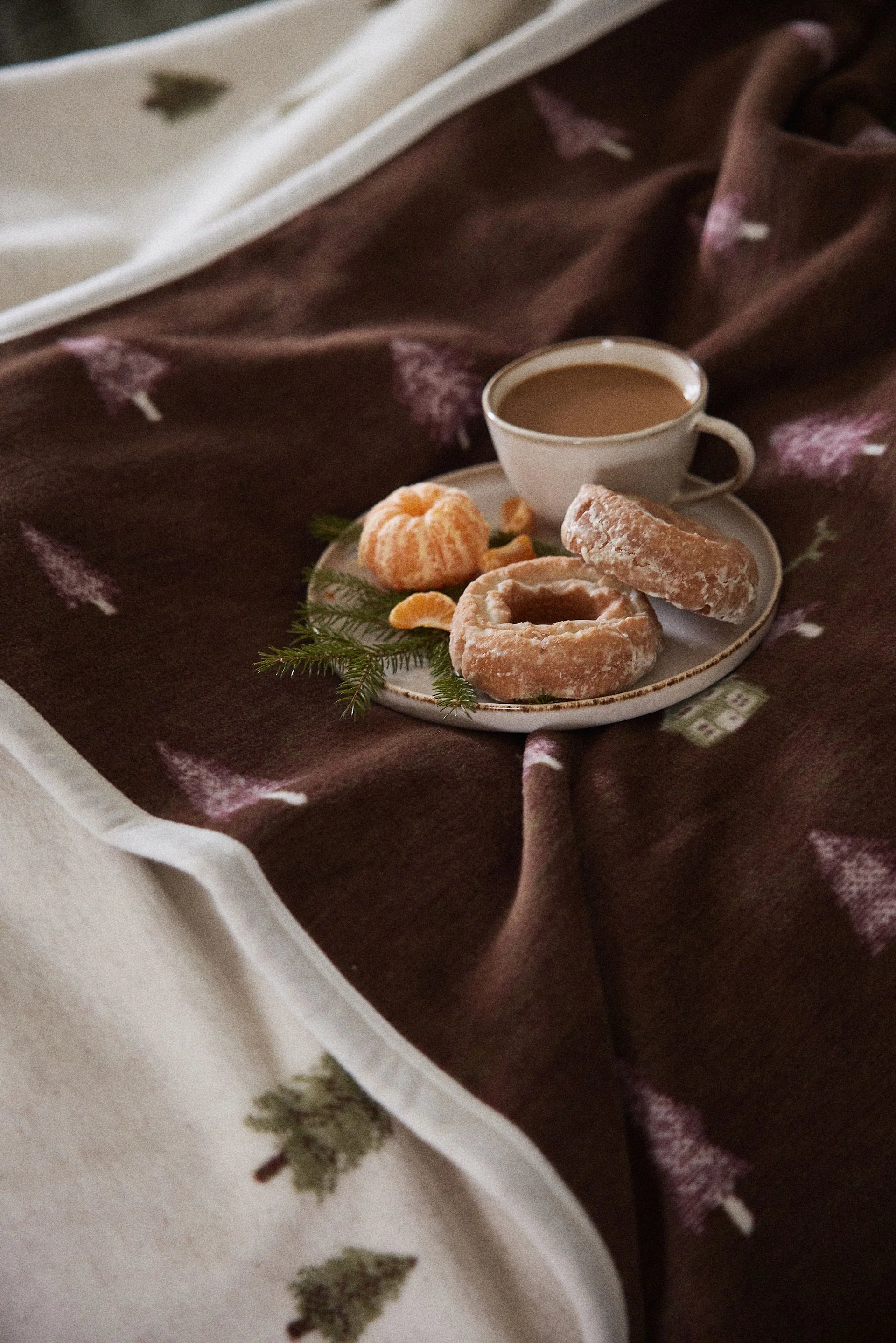 Winter’s Walk Jacquard Throw Blanket