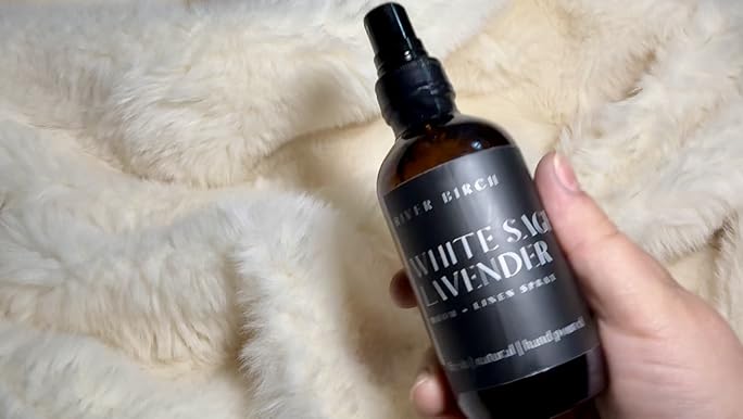 4 oz Holiday Room + Linen Spray - Multiple Scents