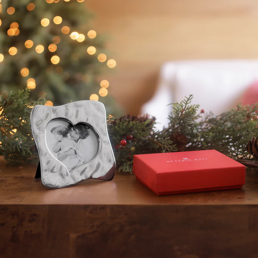 Beatriz Ball Curved Heart Frame - Thumbnail 2