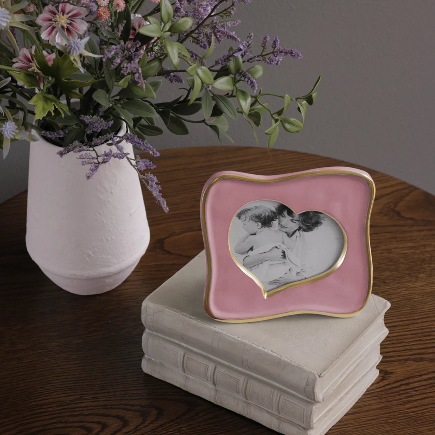 5 x 5 Pink Encanto Curved Heart Frame