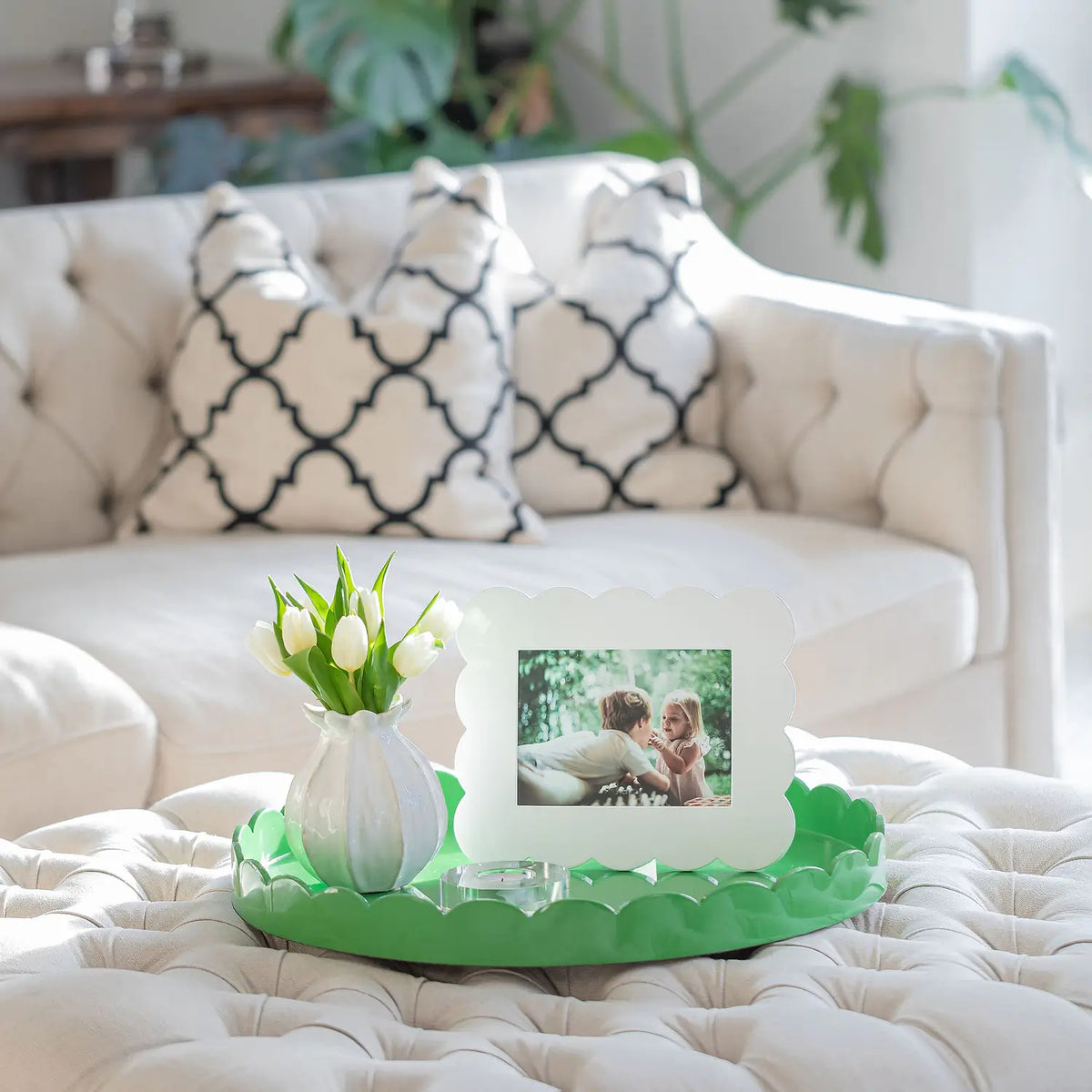 Addison Ross Round Large Lacquered Scallop Trays