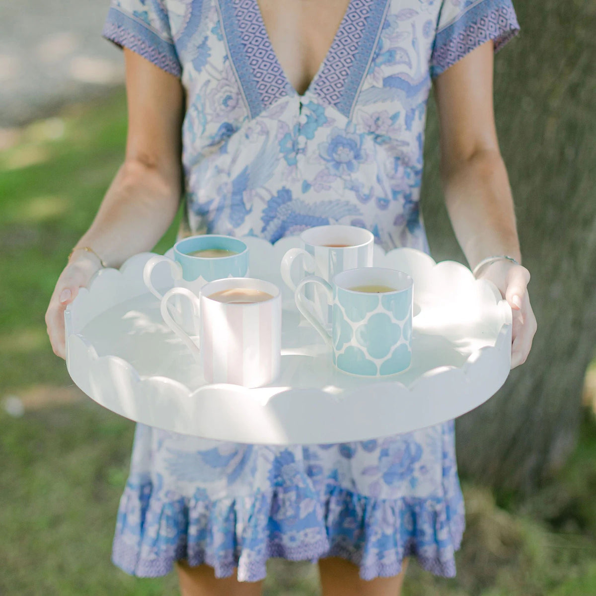 Addison Ross Round Medium Lacquered Scallop Trays