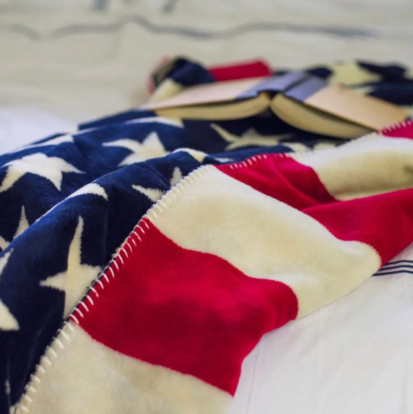 Stars & Stripes Blanket - Thumbnail 4
