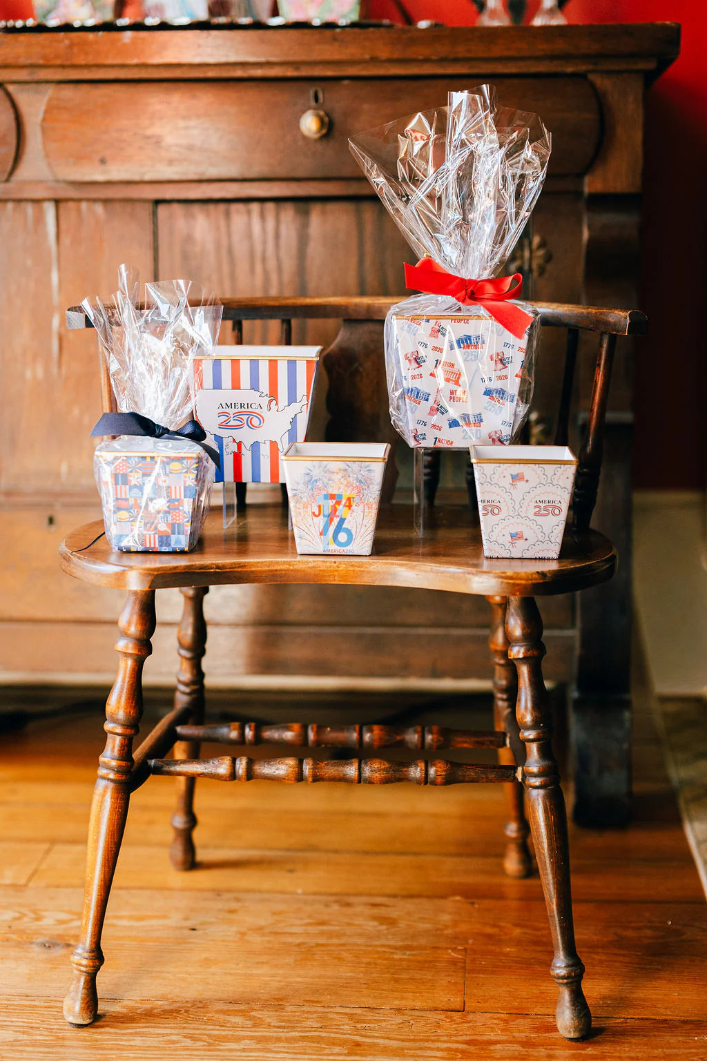 America250 Scalloped Flag Cachepot Candle