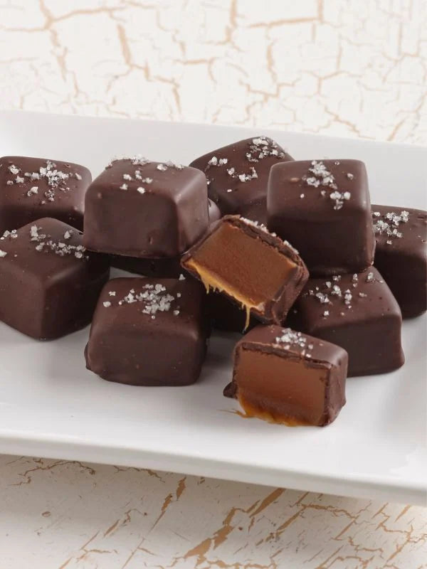 Personalized Gold Candle & Gourmet Caramels Set