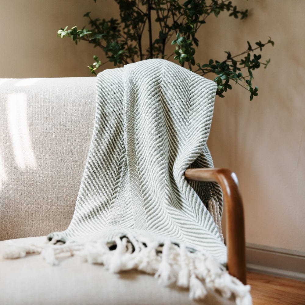 Monhegan Cotton Throw With Fringe Blanket