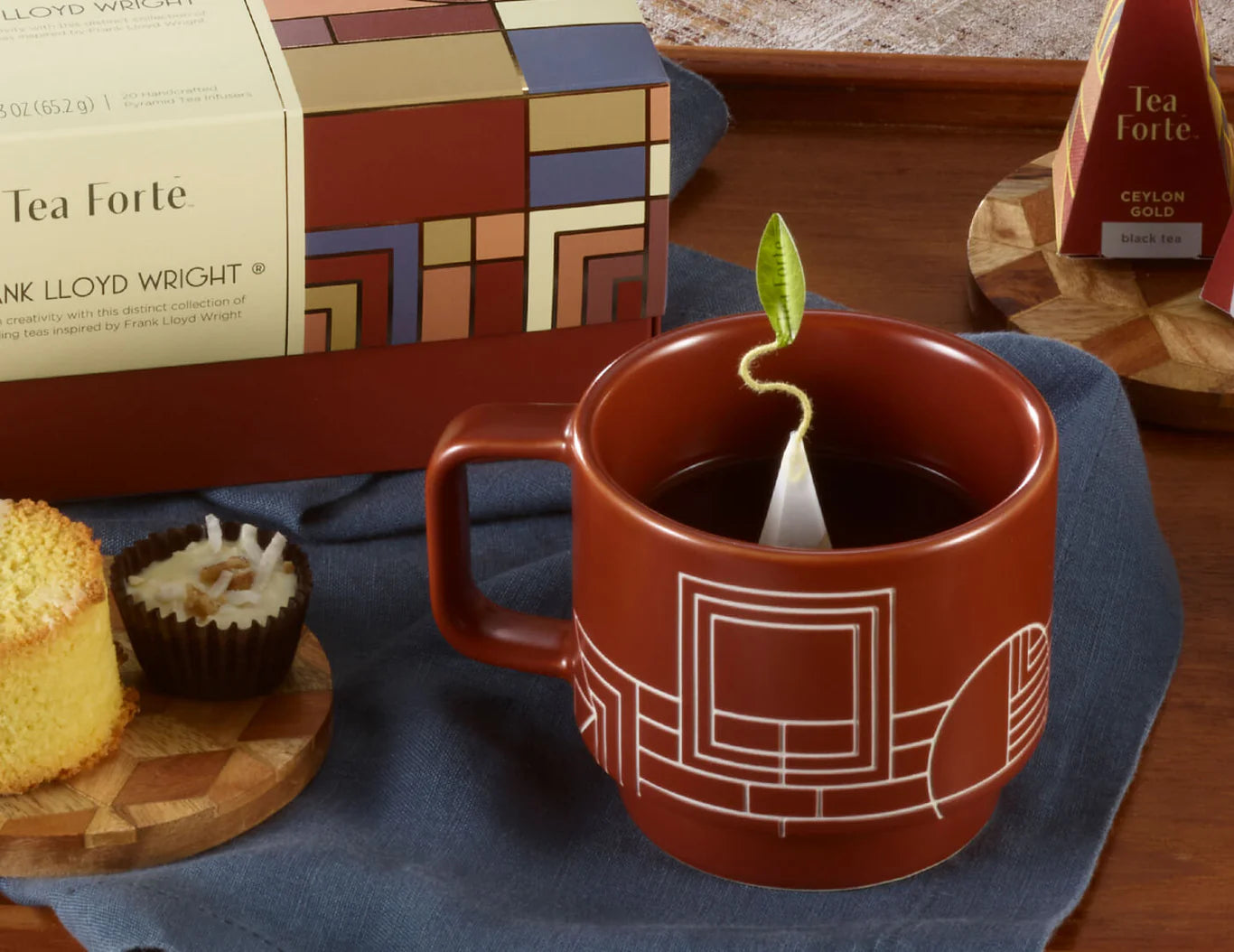 Frank Lloyd Wright Tea & Cards Set