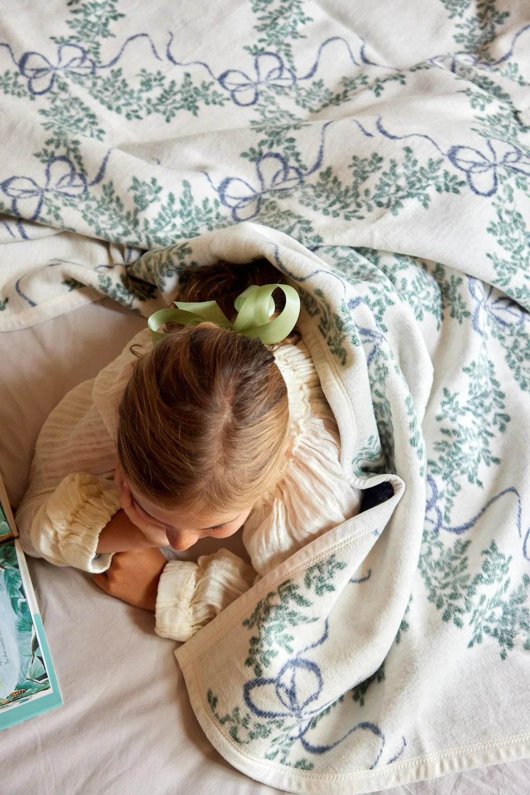 Boxwood Wreaths Throw Blanket
