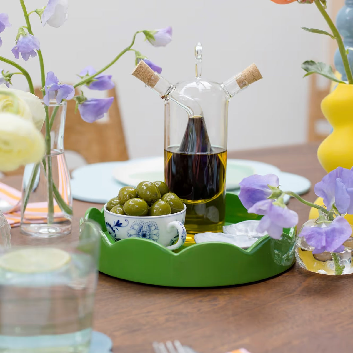 Addison Ross Round Small Lacquered Scallop Trays