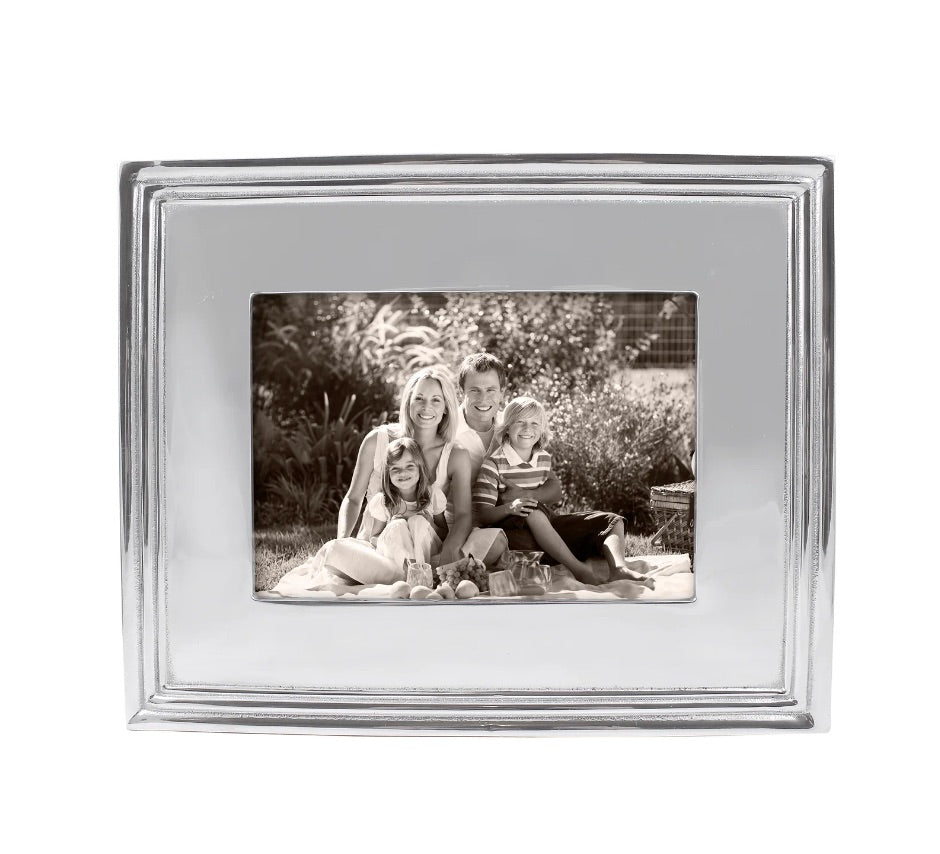 Classic Engravable Frame