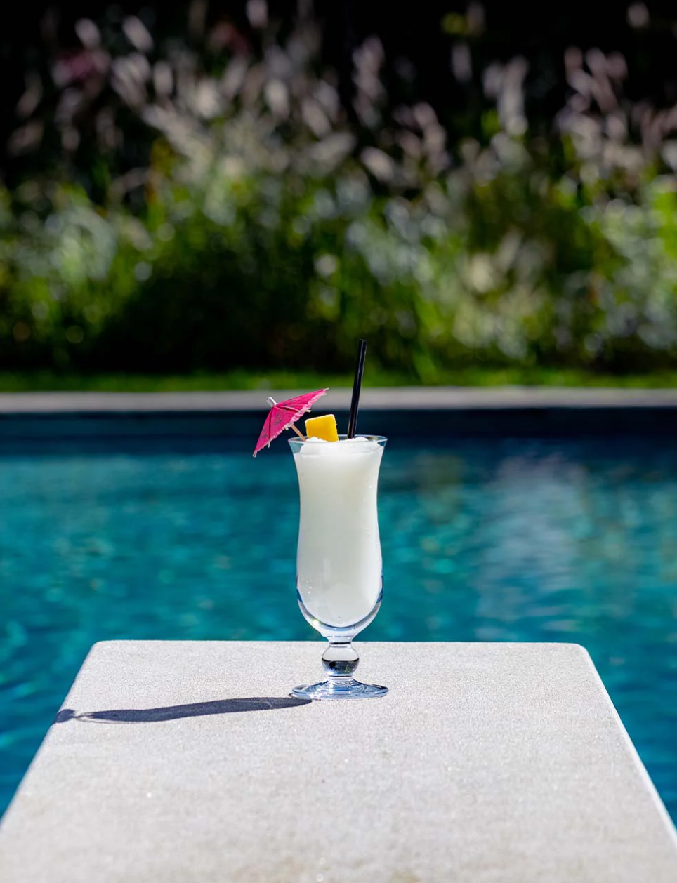 Calypso 11 oz Hurricane Glass - Thumbnail 2