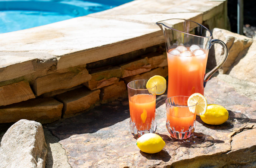 Vogue Pitcher - Thumbnail 2