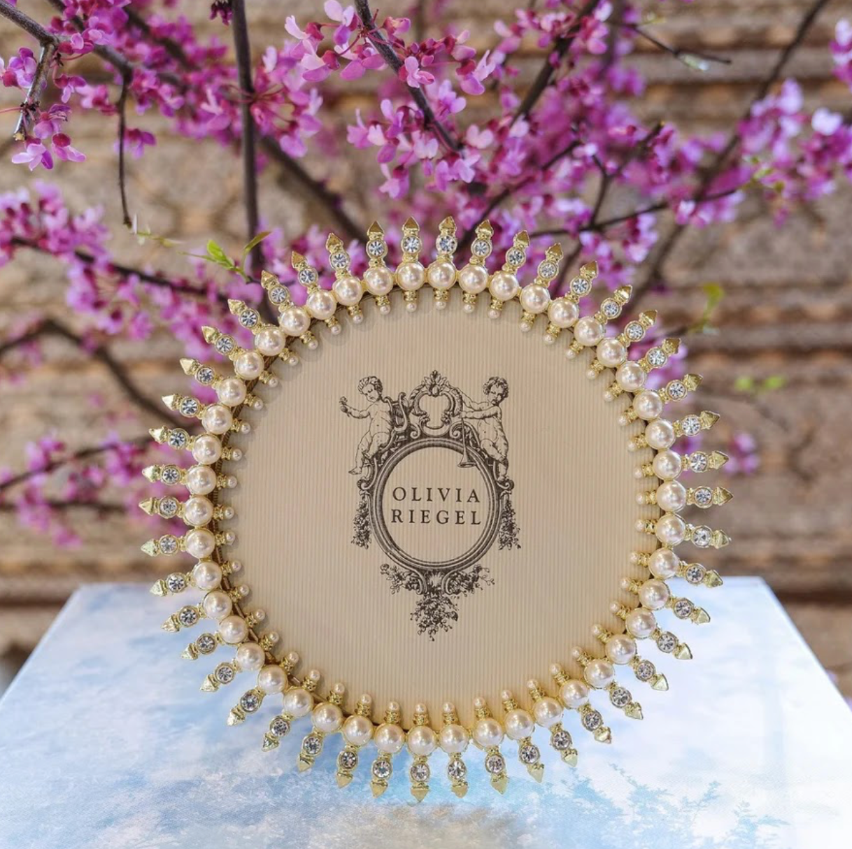Olivia Riegel Pearl Jubilee Round Frame - Thumbnail 3