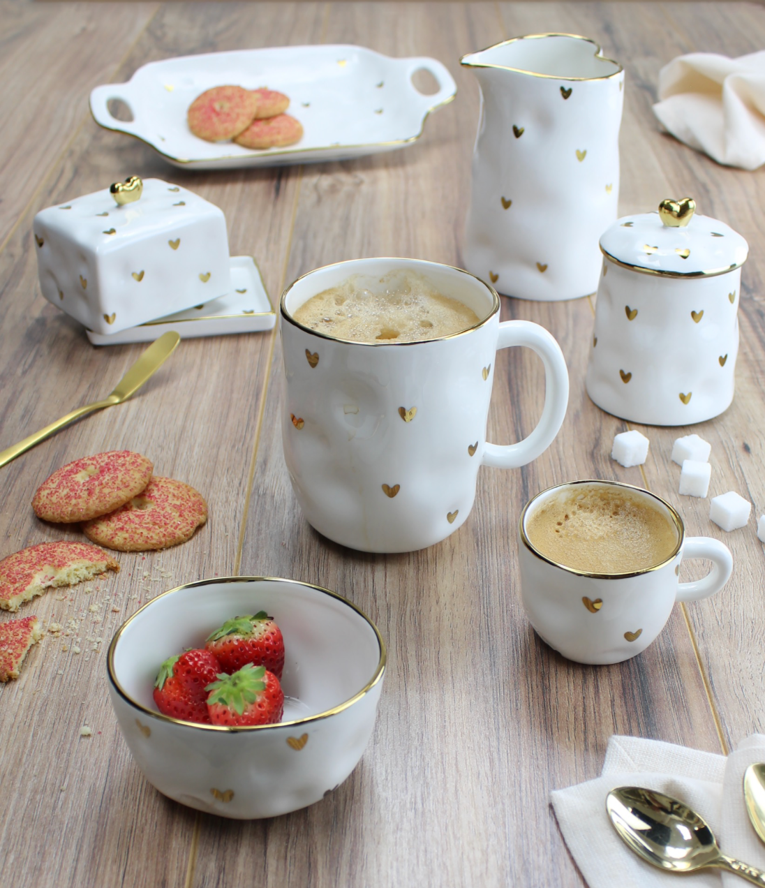 16 oz Mini Gold Hearts Mug in Gift Box