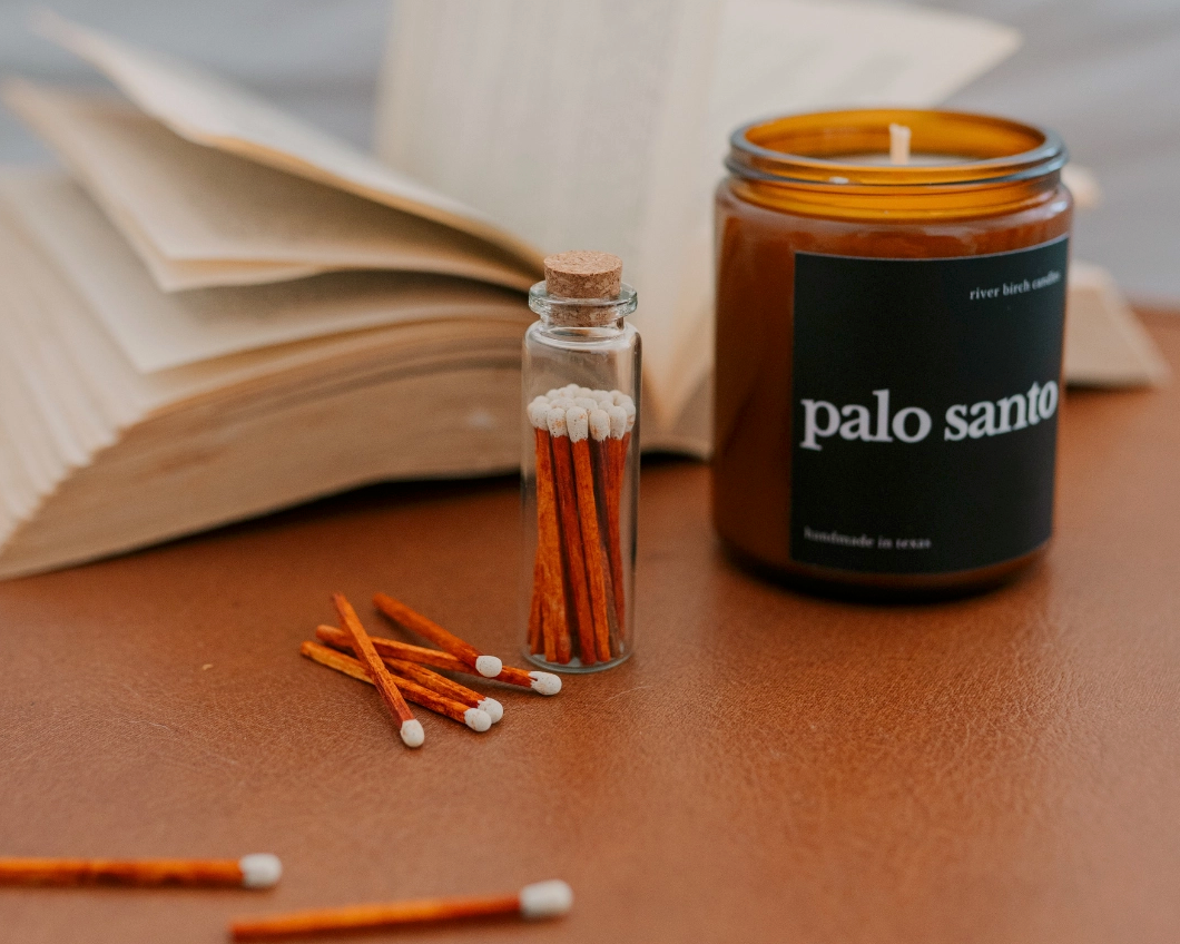 Portus Cale Rose Blush Candle & Decorative Matches Set