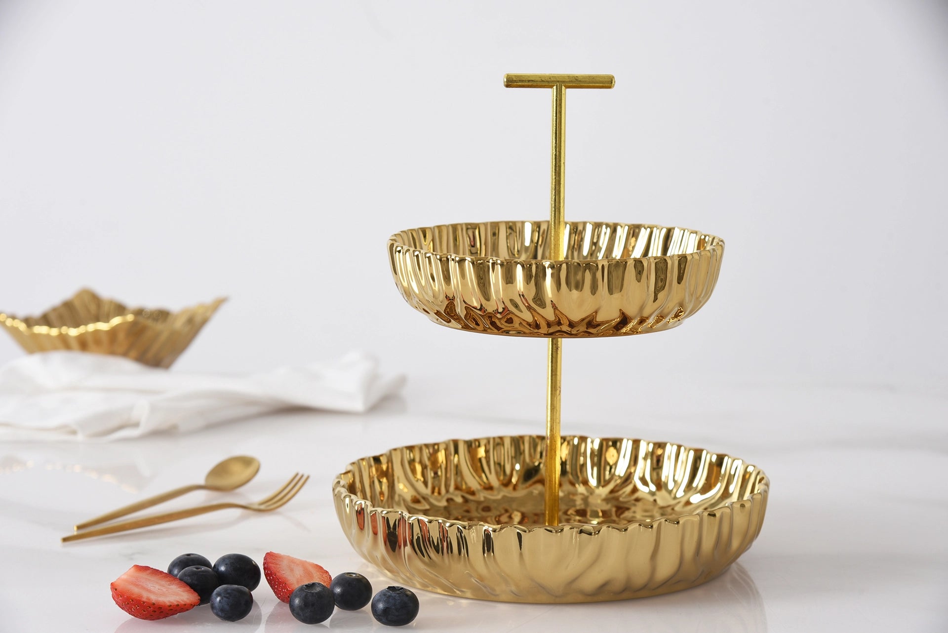 Mascali D'oro Small 2-Tier Stand