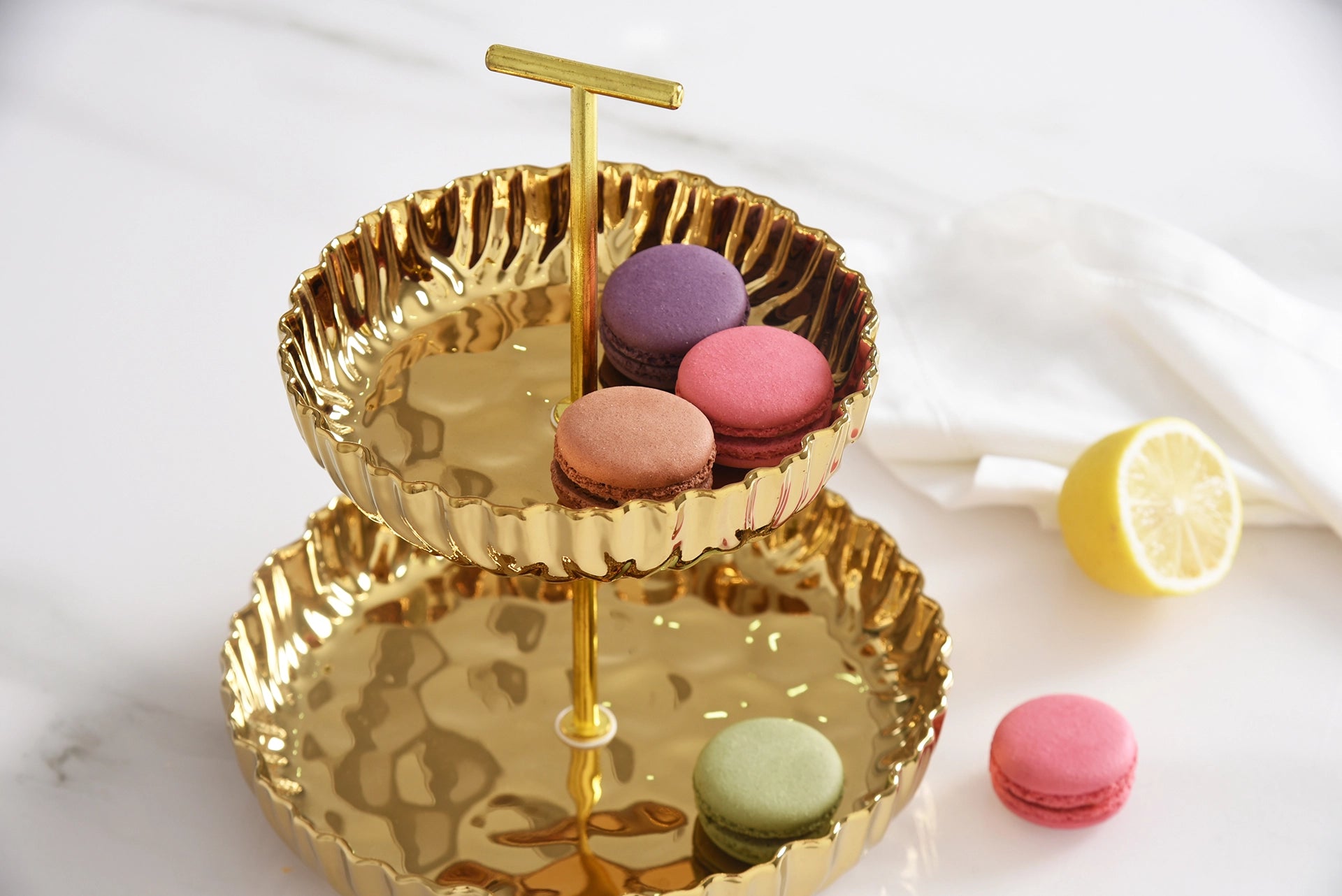Mascali D'oro Small 2-Tier Stand