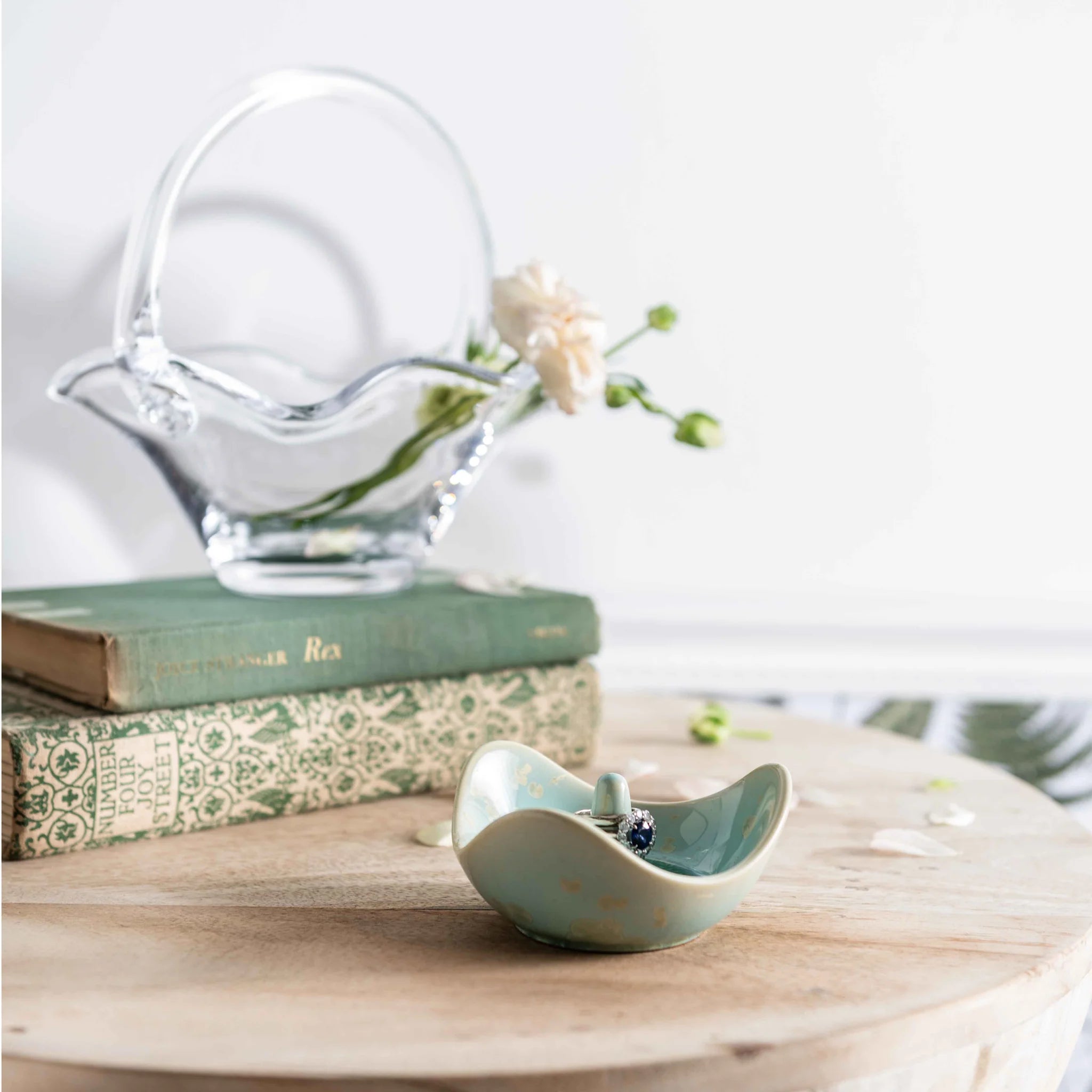 Crystalline Ring Holder