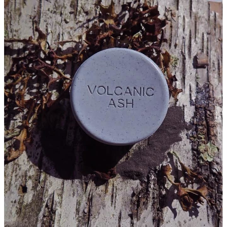 Halló Iceland Volcanic Ash Ritual Set