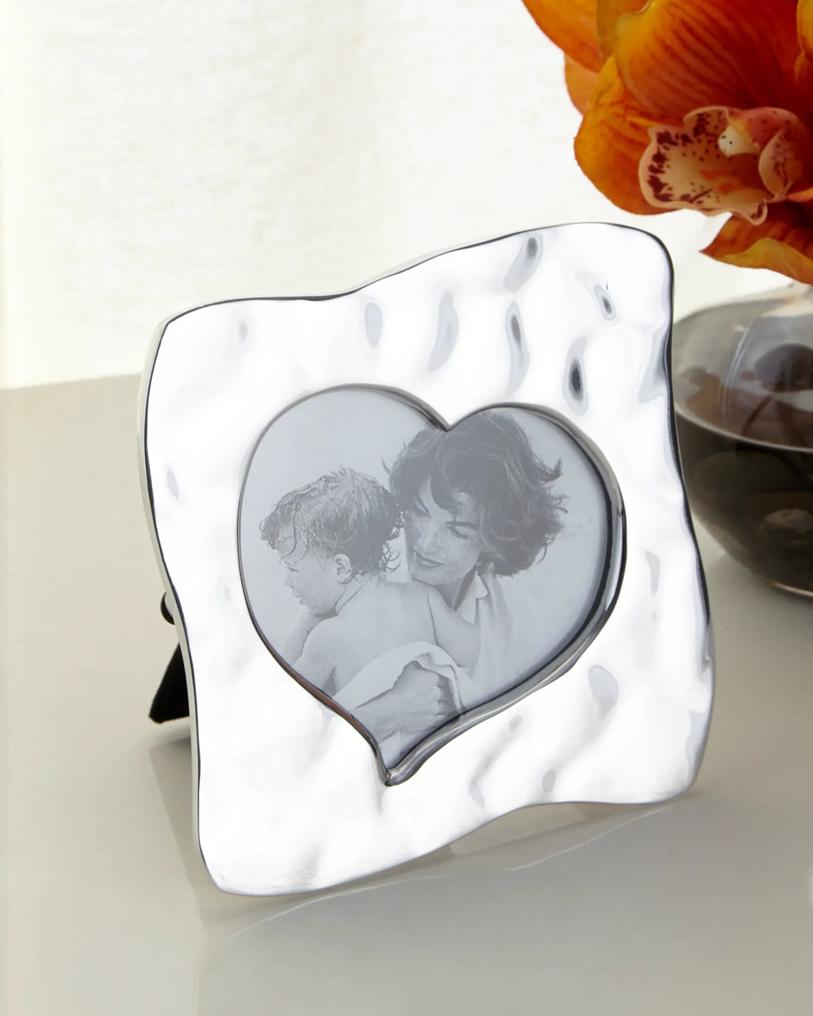 Beatriz Ball Curved Heart Frame - Thumbnail 4